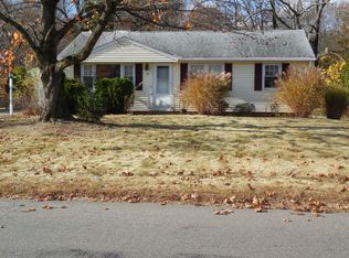 33 Gwen Rd, Meriden, CT 06451