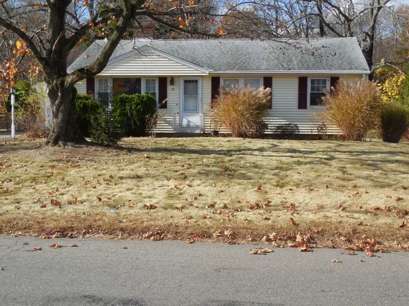 33 Gwen Road, Meriden, CT 06451