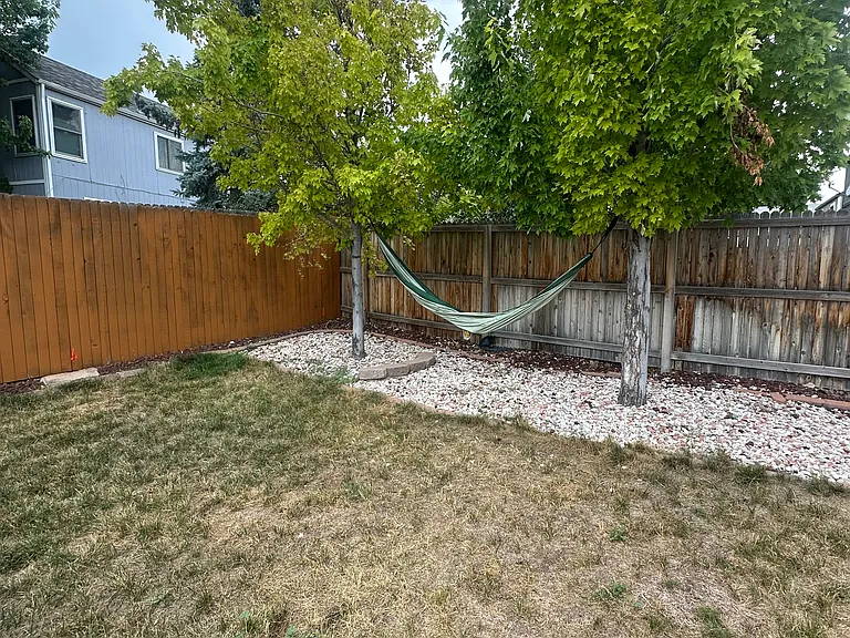 11006 W Bowles Pl — Photo 18