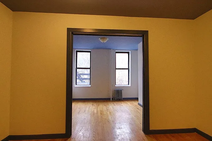 518 E 5th St — Photo 10