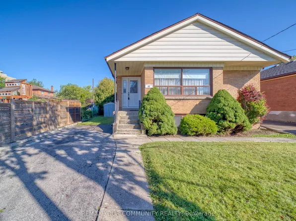 48 Alexis Blvd, Toronto, ON M3H 2P4