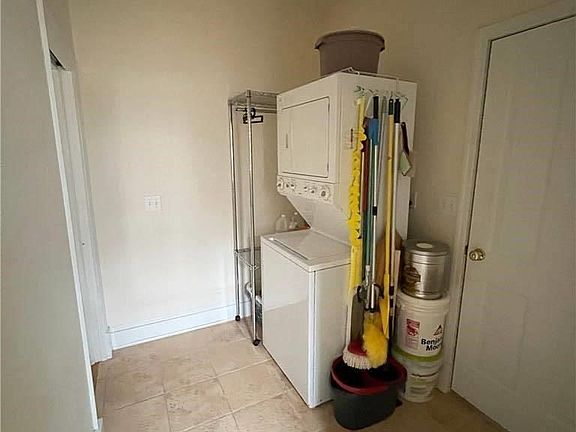 4th image of 35 Fradelos St