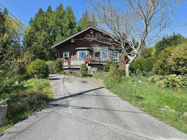 6508 Lynnwood Ct, Sechelt, BC V7Z 0S9