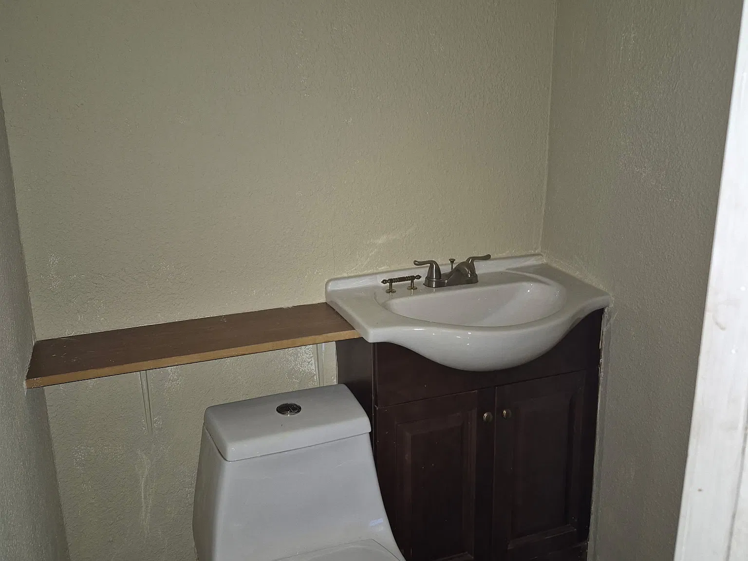 4 bed, 1.5 bath, 1372 sqft, $1,800 — Photo 4
