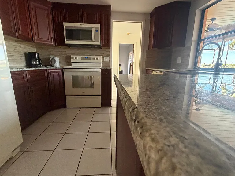 613 SW 49th Ln — Photo 39