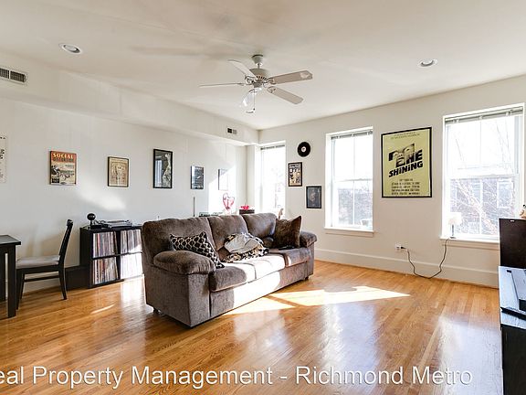 2nd image of 4-6 S Plum St #6A