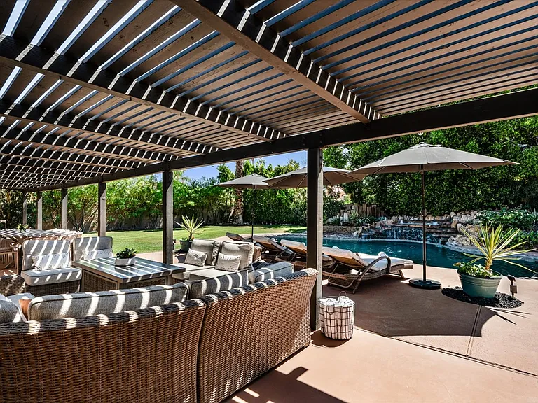 39490 Regency Way — Photo 36