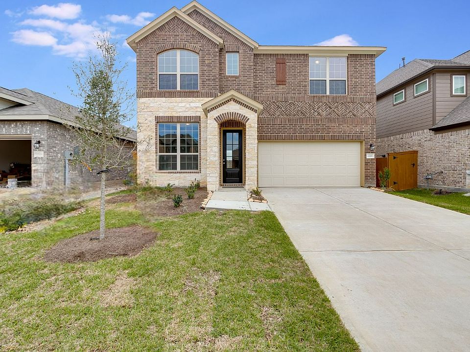 Welcome home to 2202 Sweet Bay Drive