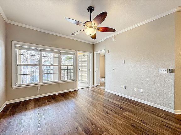 3rd image of 3593 Conroy Rd APT 433