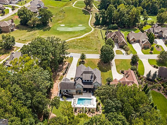 4th image of 2126 Saddle Creek Dr