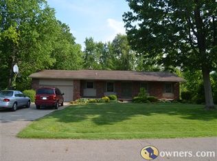 1138 Wild Cherry Dr, Williamston, MI 48895