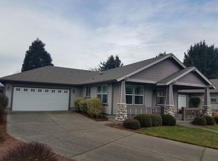 920 SW Schaefers Ln, Grants Pass, OR 97526