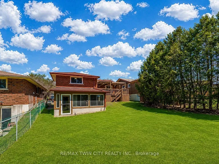 402 Lakeview Dr — Photo 40