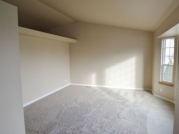 5th image of 5716 52nd Ave NE