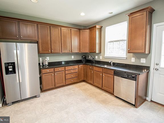 3rd image of 23098 Foxglove Way