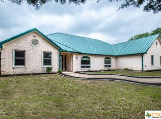 1351 Honeysuckle Dr, Killeen, TX 76549