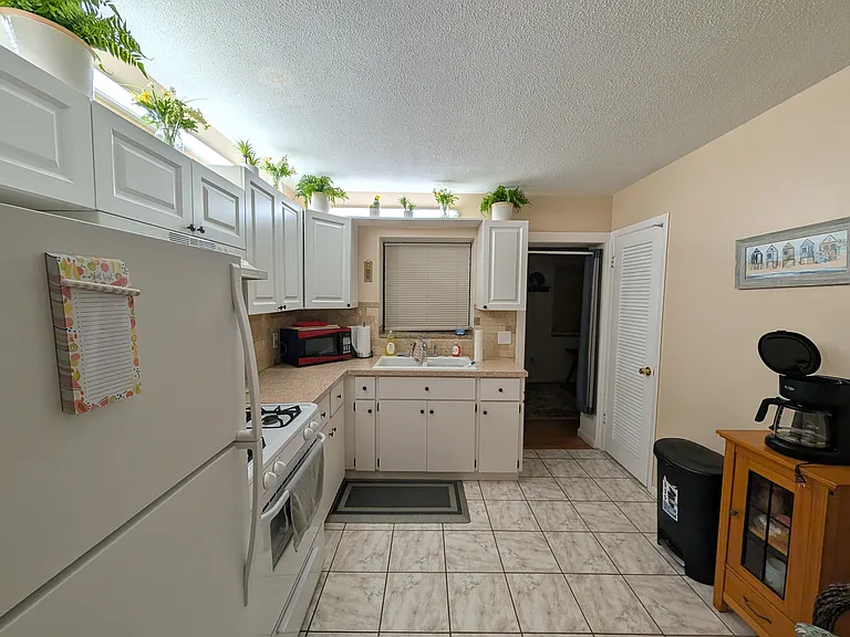 9911 Dahlia St N #38 — Photo 27