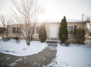 570 W 8th St, Perrysburg, OH 43551
