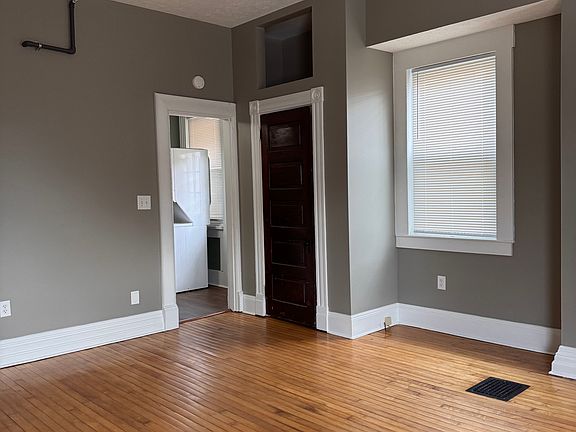 3rd image of 2019 Murray Ave #2