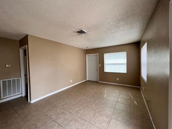 4th image of 537 88th Ave N #102