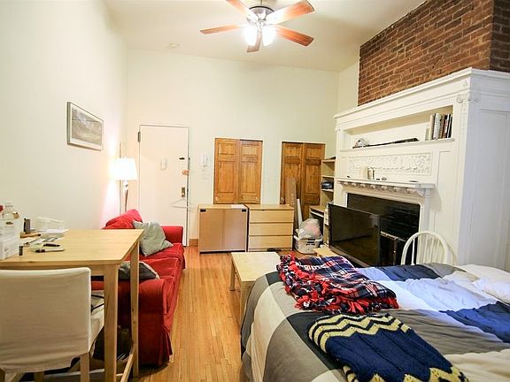 4th image of 305 W 92nd St #2CC
