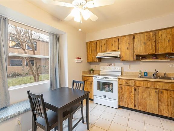 5th image of 1846 Clearbrooke Dr