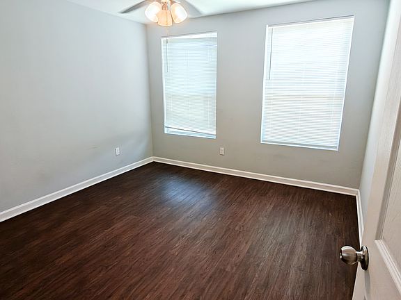4th image of 4249 Driscoll Dr