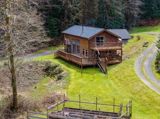 27 Olson Rd, Quinault, WA 98575