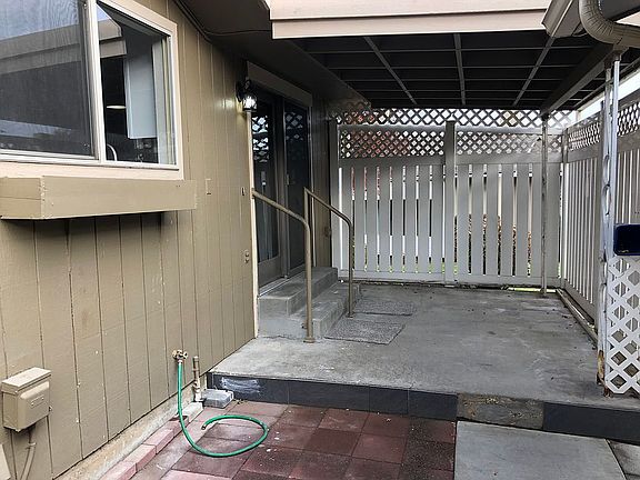 2nd image of 3003 Ponderosa Pl