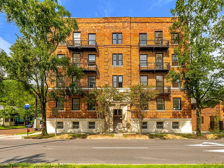 Cape Fear Apartments — Photo 33