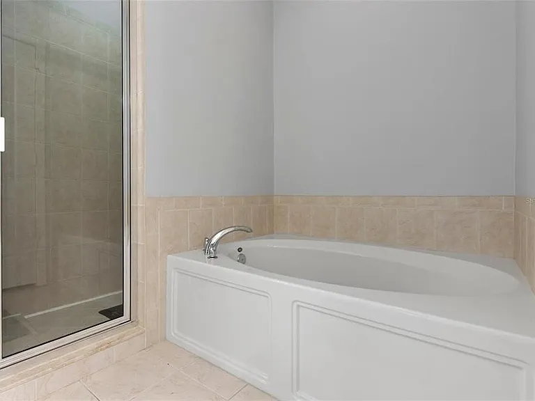 2601 Creekside Dr — Photo 14