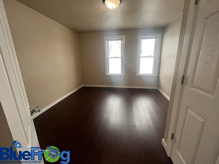 901 Harvey St #4 — Photo 4