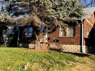 1302 S Florissant Rd, Saint Louis, MO 63121