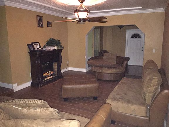 4th image of 841 SW 67th Ave