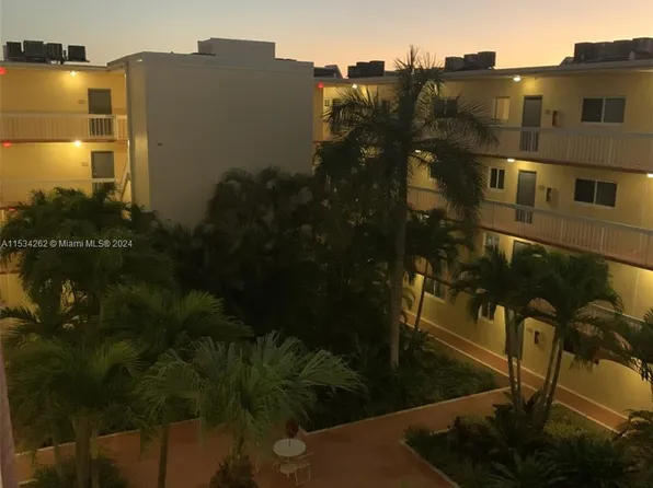 7815 Camino Real #I-403, Miami, FL 33143