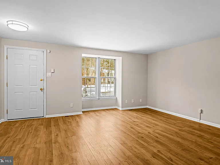 67 Dorchester Cir — Photo 9