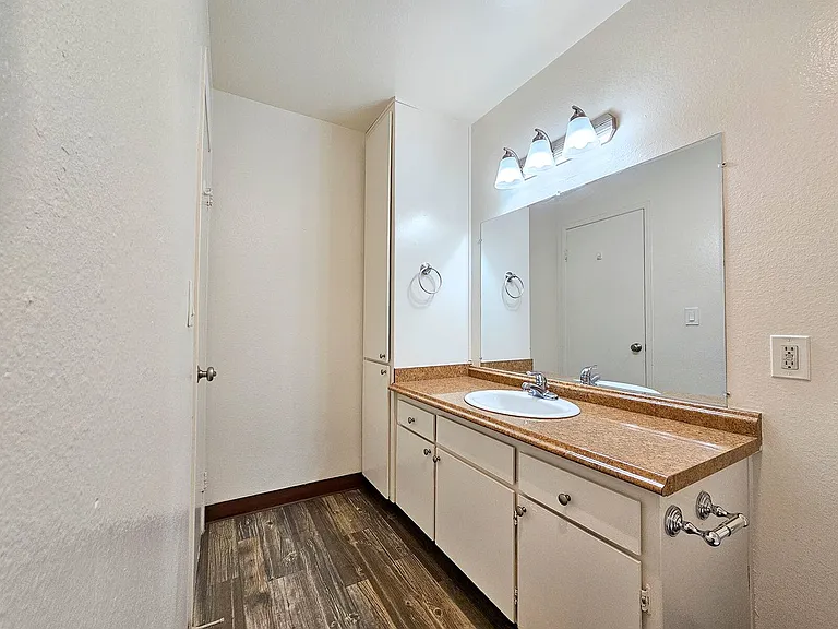 523 Grape St. — Photo 11