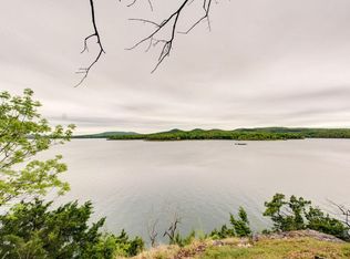 99 Merlot Cir, Lampe, MO 65681