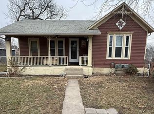 228 E 5th St, Chapman, KS 67431