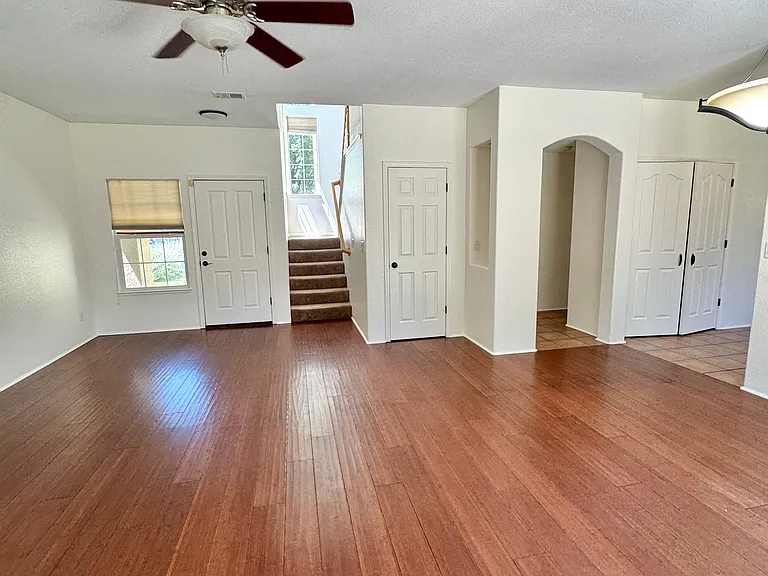 2520 Napoli Dr — Photo 13