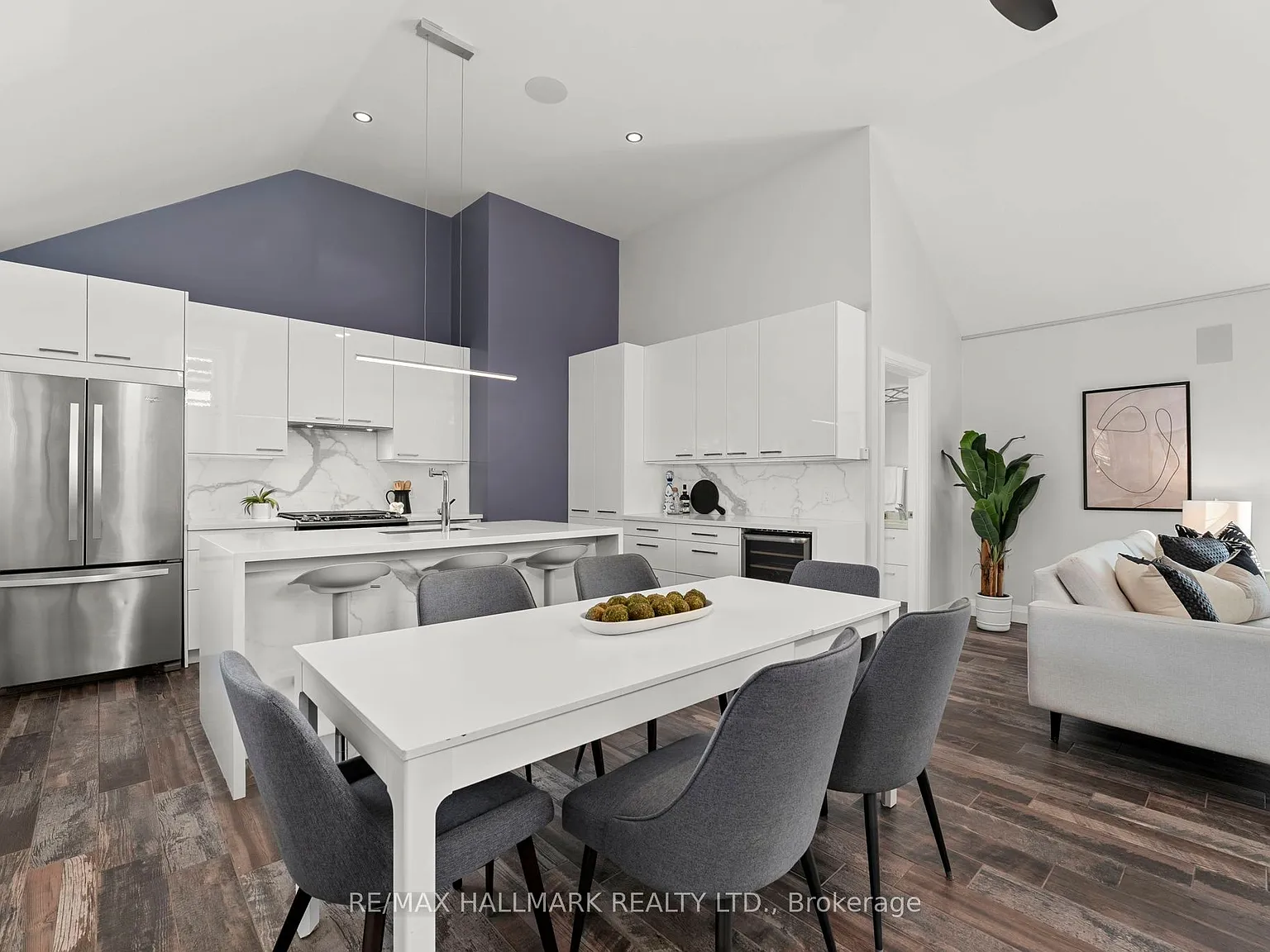 2 bed, $3,900 — Photo 2