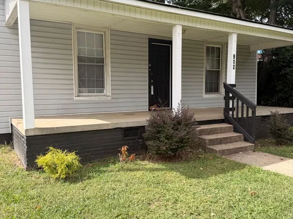 912 N Main St, Graham, NC 27253