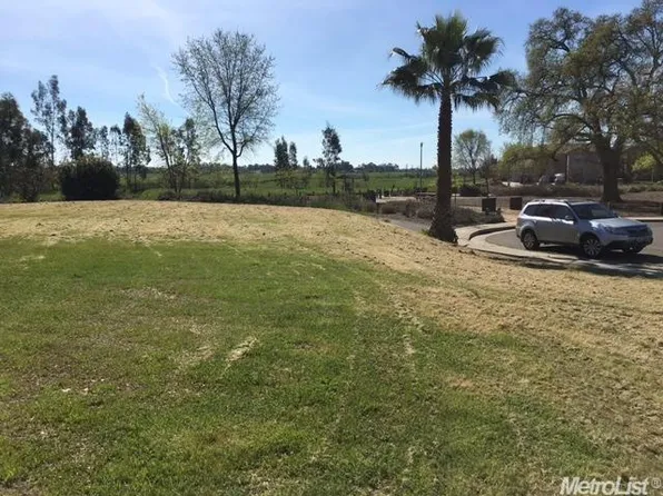 8431 Justawee Ct, Elk Grove, CA 95624