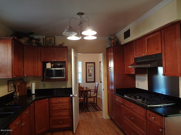 5th image of 650 N GRAND Street