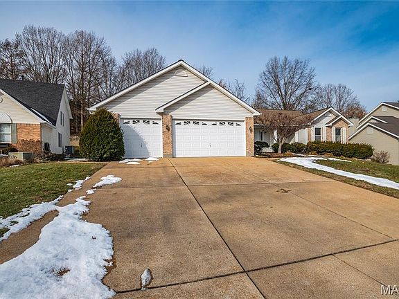 4th image of 1227 Park Meadow Dr