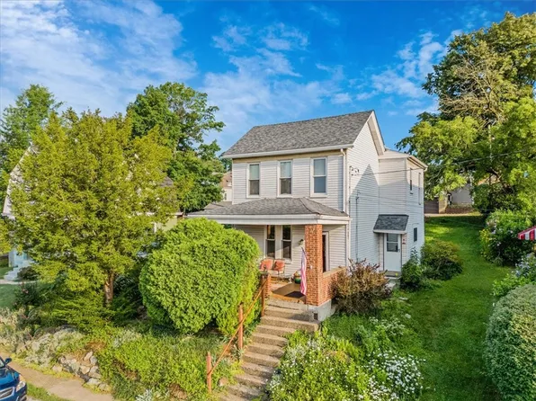 323 Thomas St, Carnegie, PA 15106