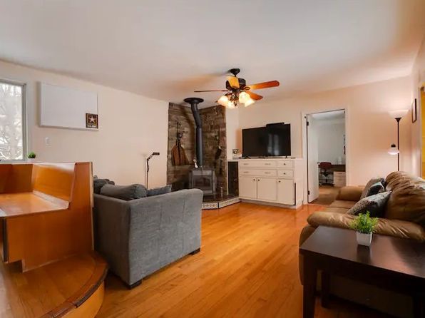12 Eagle Valley Rd #1