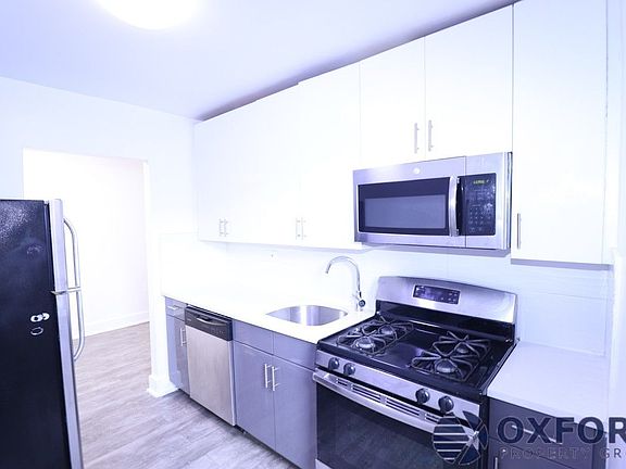 5th image of 132-61 Sanford Ave #B66