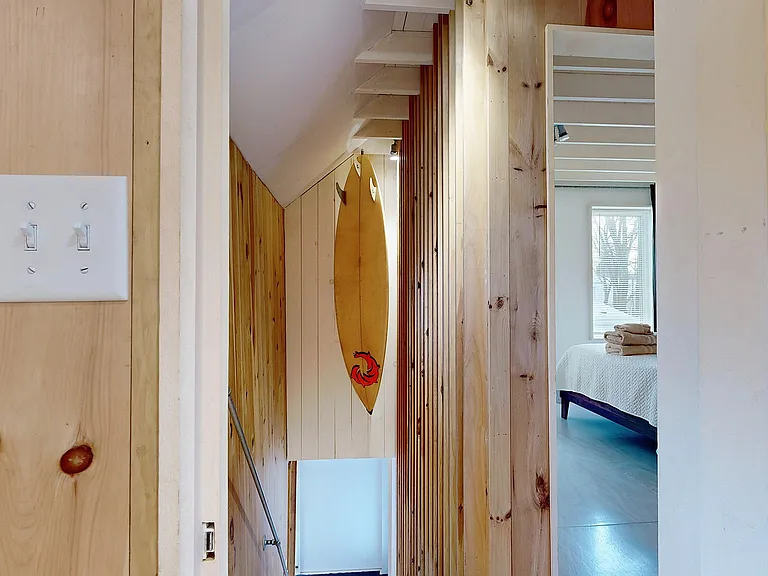 42 Evergreen Ave — Photo 22