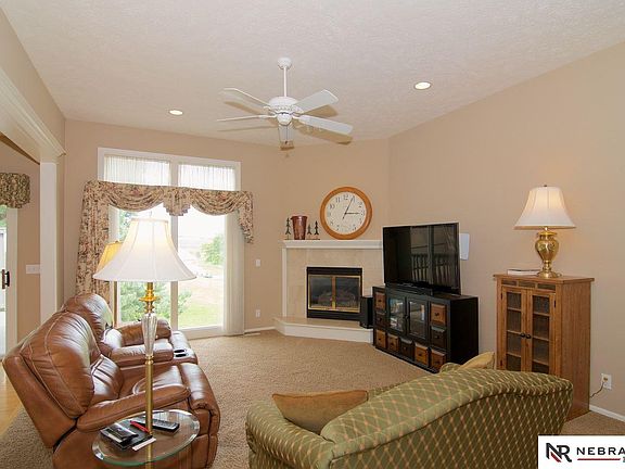 3rd image of 2906 Eagle Hills Cir